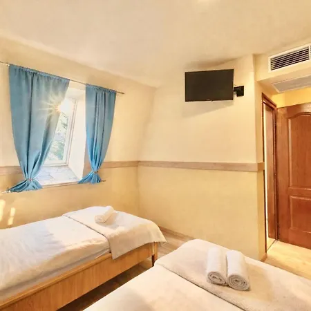 Castle Park Bed & Breakfast *